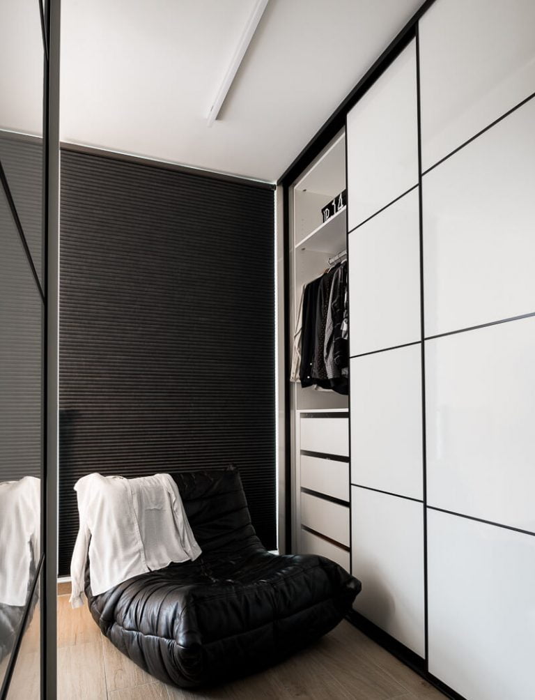 NEVES_SWIPEDOORS DRESSING 2